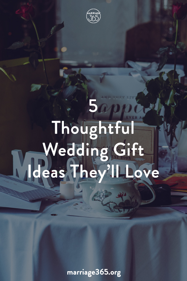 5-wedding-gift-ideas-marrige365.jpg